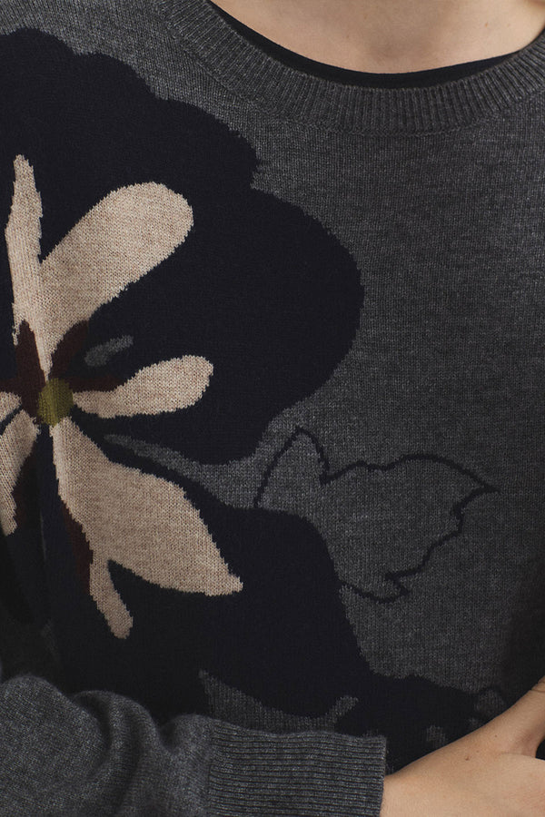 N.T 26 SWEATR FLORAL
